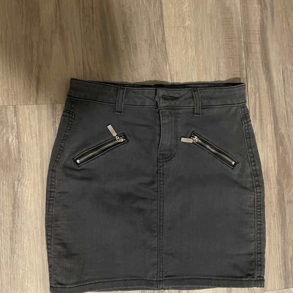 Guess Black Mini Pencil Skirt for Casual Wear